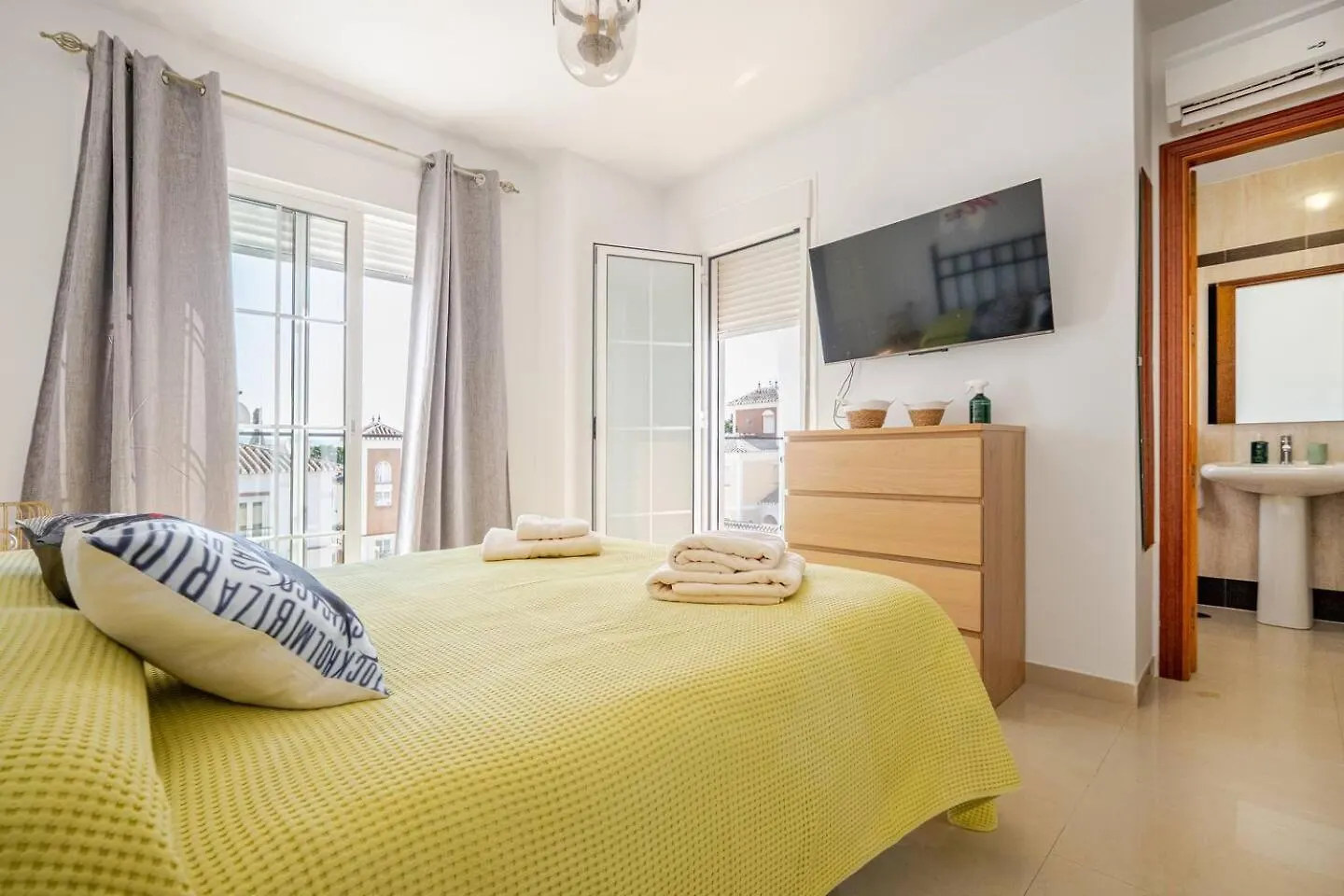 Villa Antonia Mar - Private & Heated Pool - Punta Lara Nerja